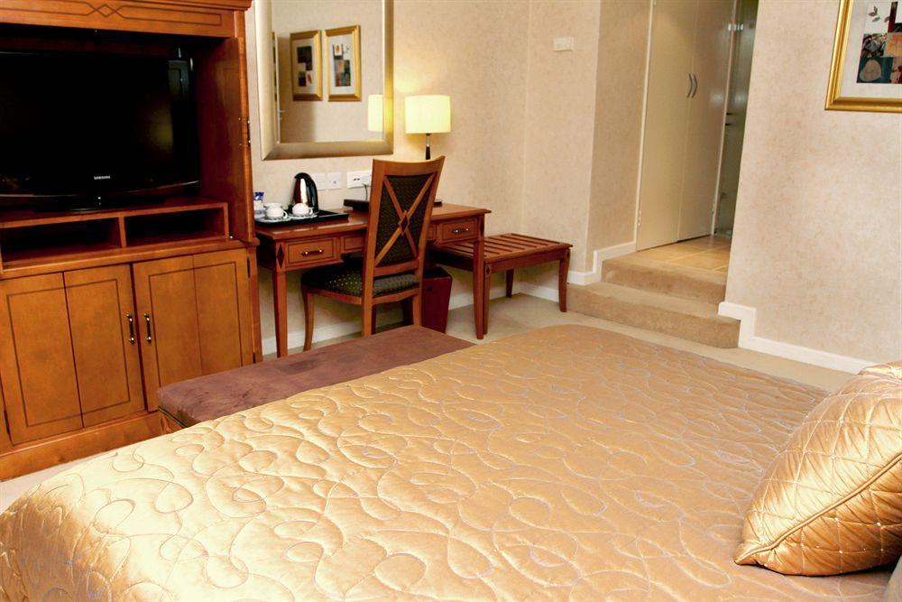 Taj Pamodzi Lusaka Exterior photo A room at the hotel
