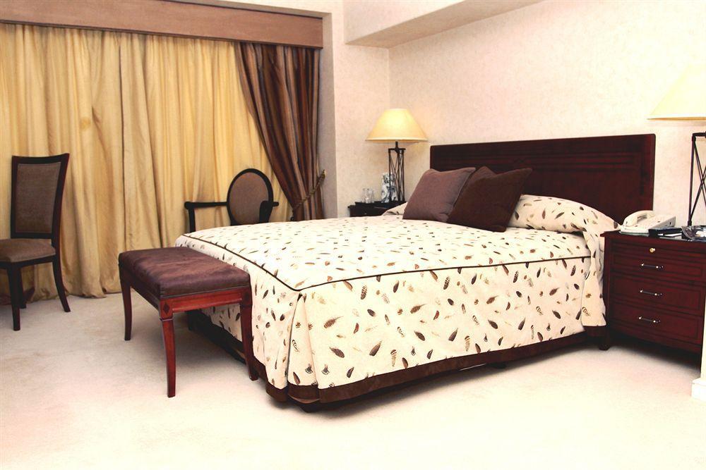 Taj Pamodzi Lusaka Exterior photo A bedroom