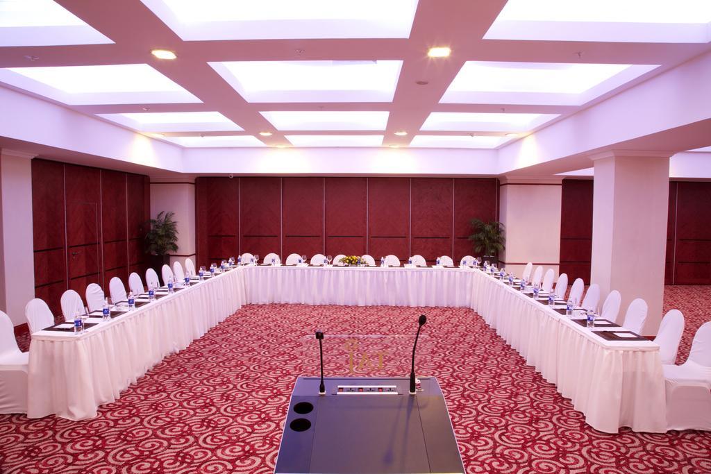 Taj Pamodzi Lusaka Exterior photo Meeting room