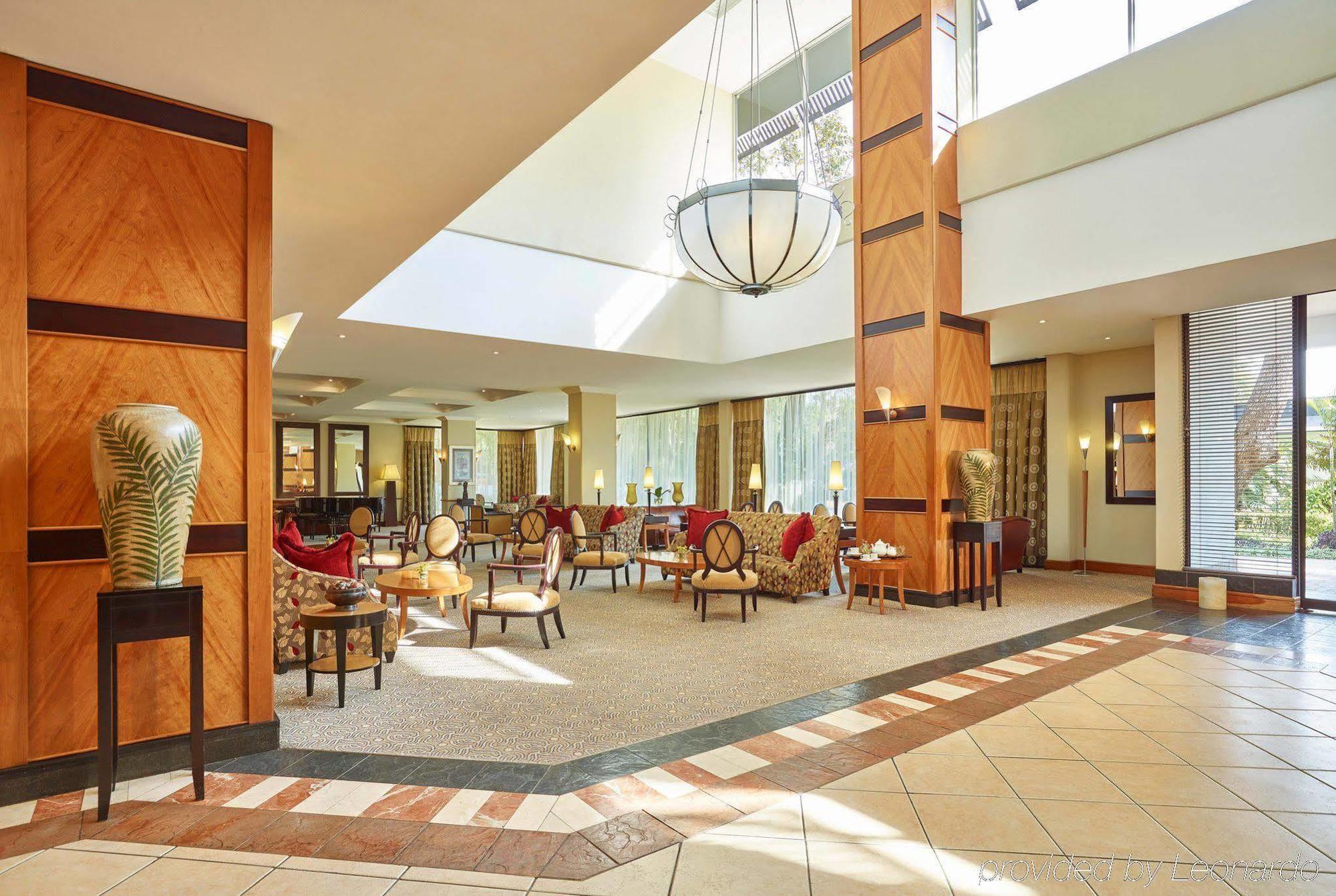 Taj Pamodzi Lusaka Exterior photo The lobby of the Hilton London Heathrow